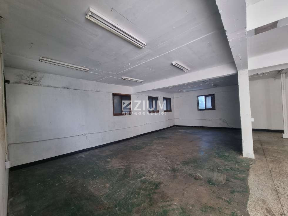 부산 사하구 신평동 부산 사하구 신평동 120평 공장 임대 | 즉시입주 월세 매물번호 10893 사진 1
