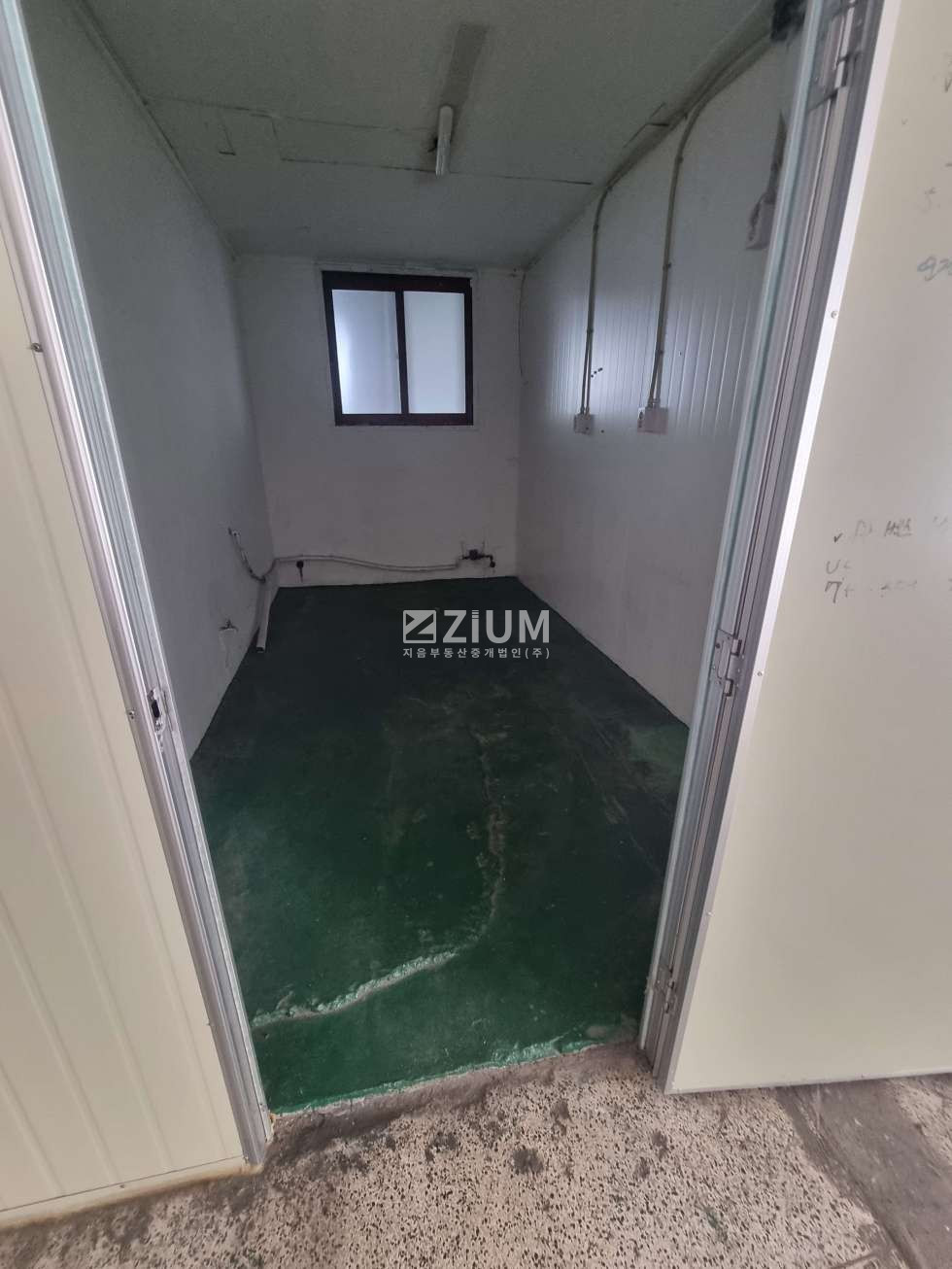 부산 사하구 신평동 부산 사하구 신평동 120평 공장 임대 | 즉시입주 월세 매물번호 10893 사진 4