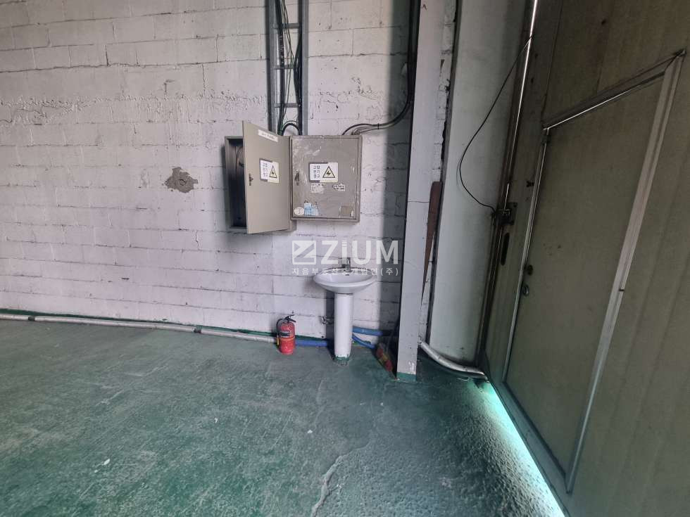 부산 사상구 학장동 부산 사상구 학장동 1,707평 공장 임대 | 호이스트 · 대형차량 진입 월세 매물번호 10711 사진 4