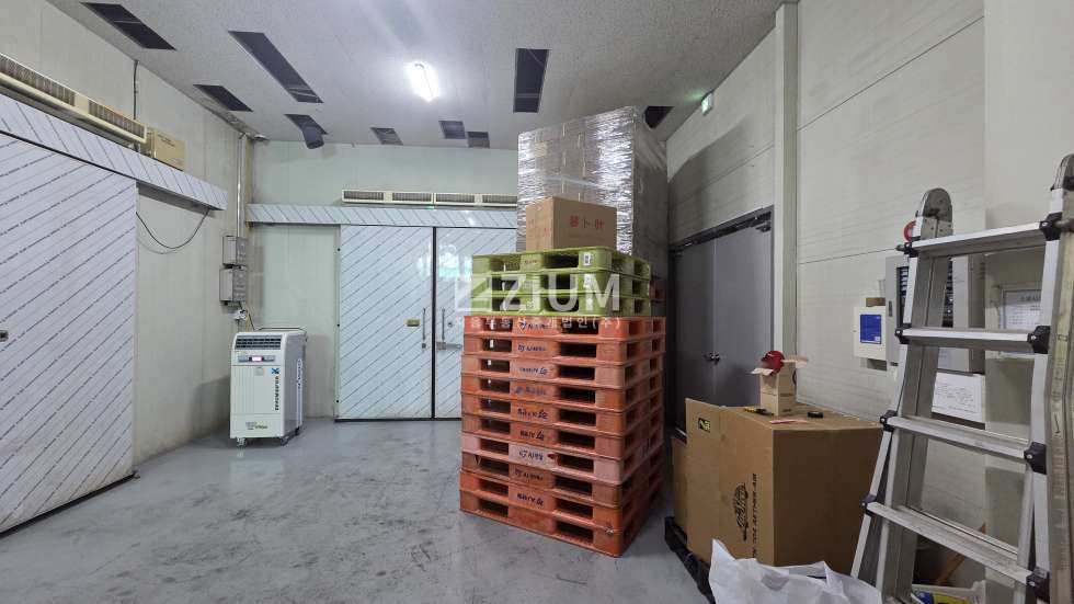부산 강서구 명지동 부산 강서구 명지동 341평 공장 매매 | 대로변 · 넓은 야드 매매 매물번호 10555 사진 1