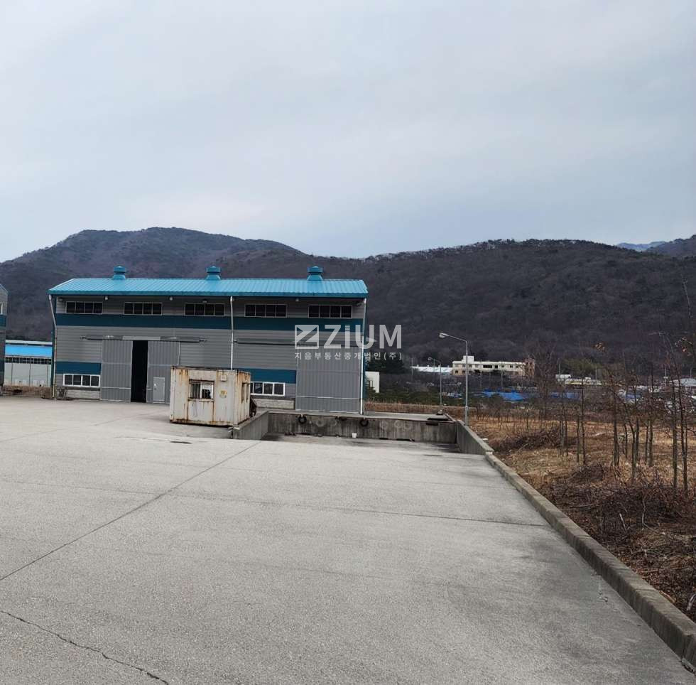 경남 양산시 하북면 삼감리 양산시 하북면 100평 공장 매매 | 넓은 야드 · 트레일러 진입 매매 매물번호 10339 사진 1