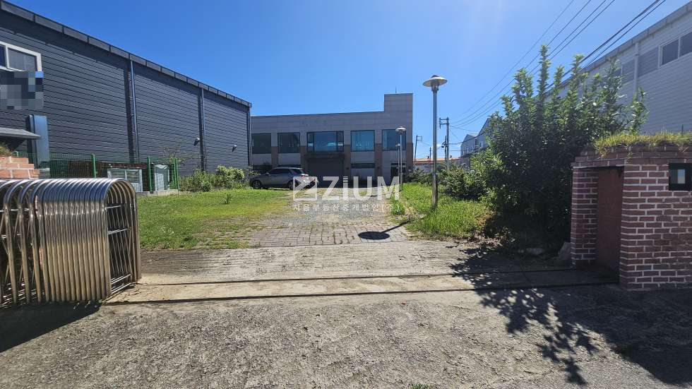 부지 출입구 사진 1