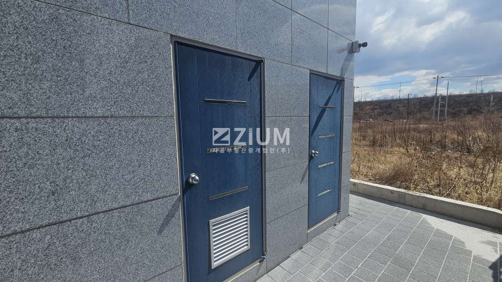 사무동 측면 화장실 사진 10