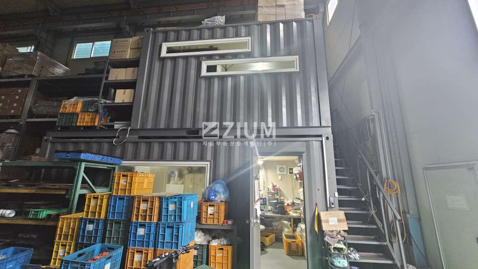 우측 내부사무실 사진 11